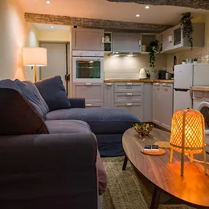 Vieille Neuf Et Cosy, Deux Chambres, 6 Couchages , Nice France